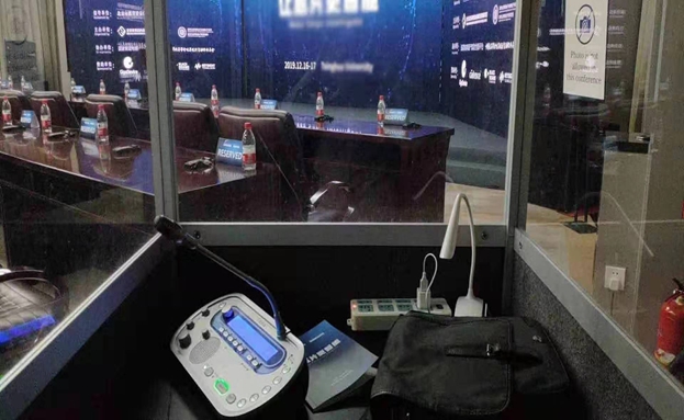 高級同聲翻譯譯員工資一般多少錢？